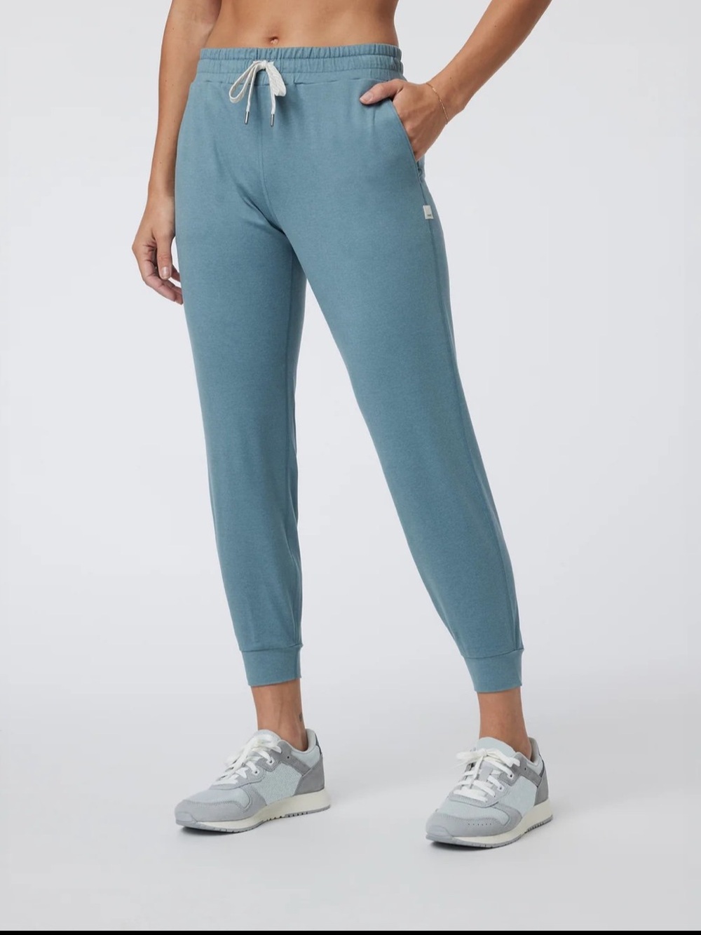 Vuori Women’s Blue Performance Joggers XS